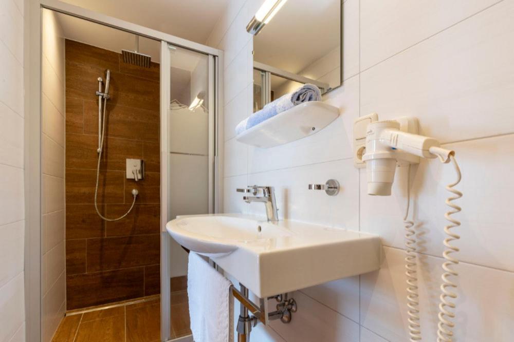 Apart Pirchheim カップル エクステリア 写真