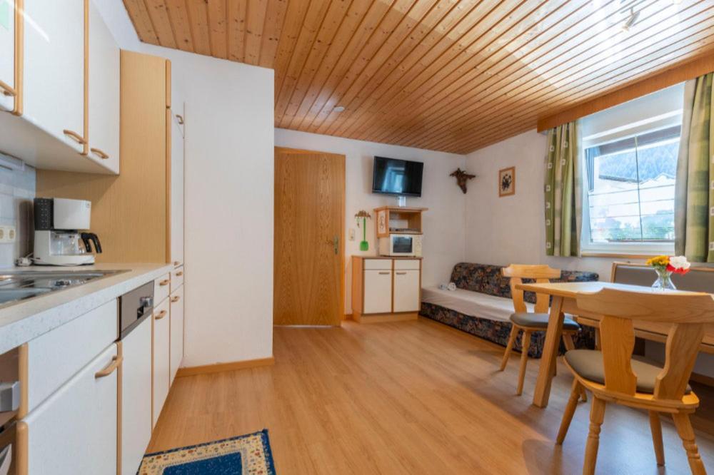 Apart Pirchheim カップル エクステリア 写真